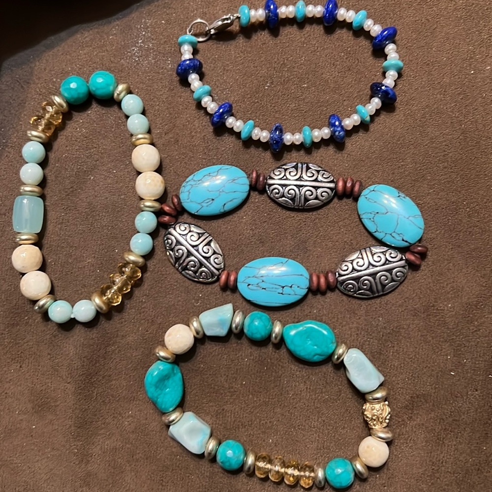 4 Ladies’Beaded Bracelets